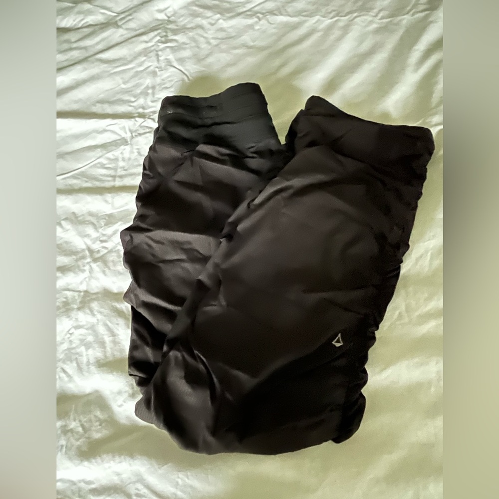 Size 2 in lulu, dance studio line pants in EUC Size 12 in ivivva